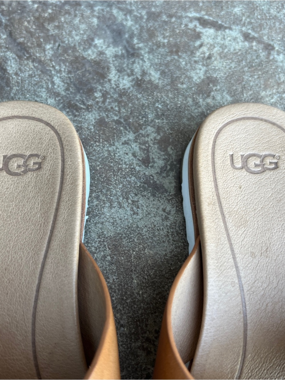 UGG Kari Women's Tan Crossband Slide Sandals - Comfortable Slip-Ons Sz 7.5 - Picture 10 of 13